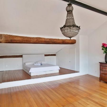 Charming And Large Duplex Flat With Beautiful Terrace In Avignon Lägenhet Exteriör bild