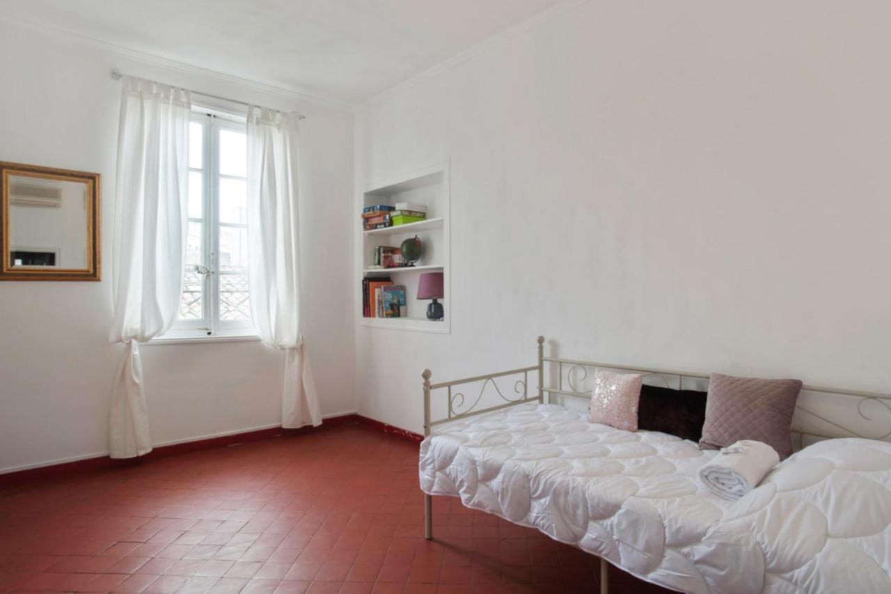 Charming And Large Duplex Flat With Beautiful Terrace In Avignon Lägenhet Exteriör bild