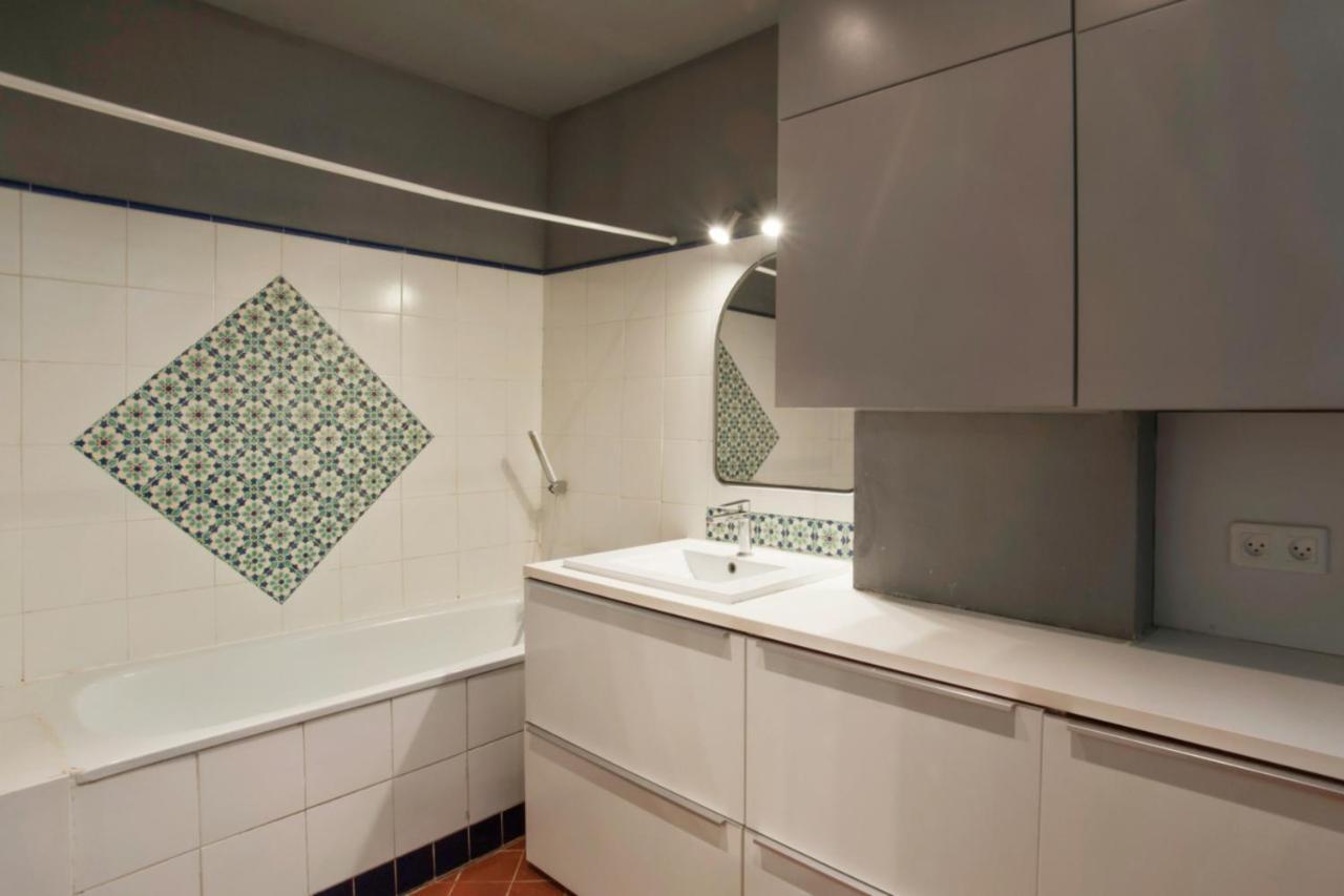 Charming And Large Duplex Flat With Beautiful Terrace In Avignon Lägenhet Exteriör bild