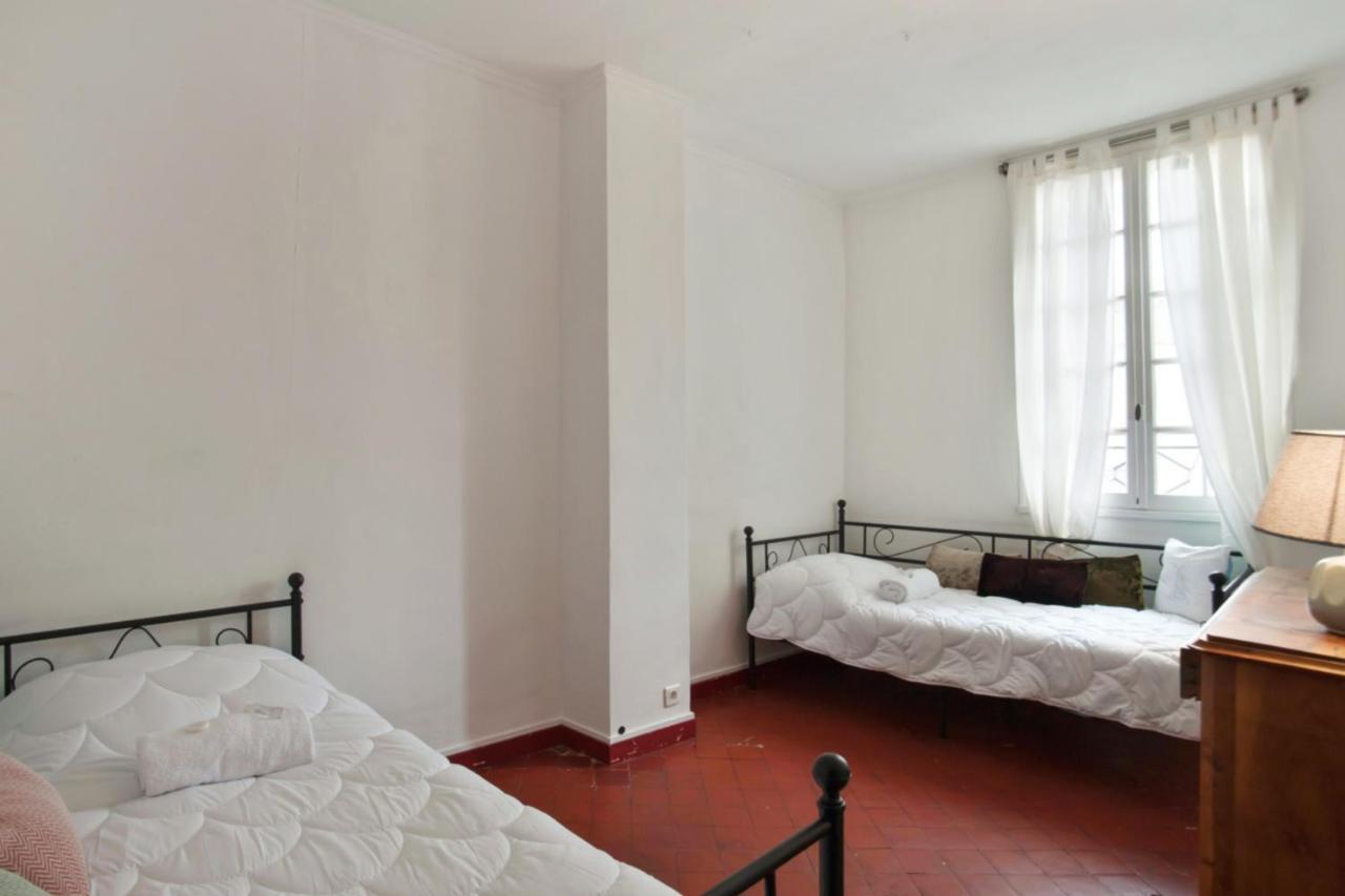 Charming And Large Duplex Flat With Beautiful Terrace In Avignon Lägenhet Exteriör bild