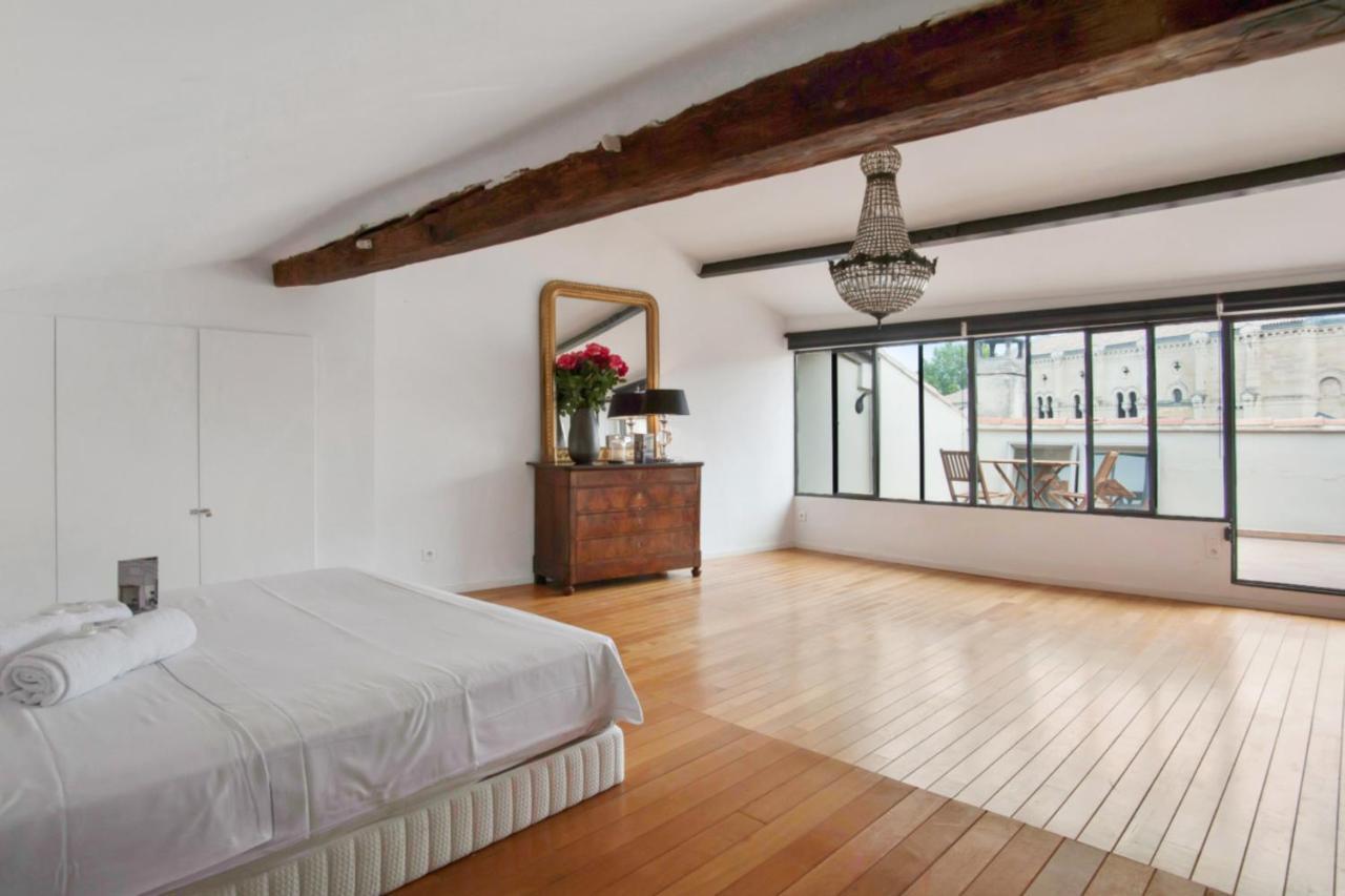Charming And Large Duplex Flat With Beautiful Terrace In Avignon Lägenhet Exteriör bild